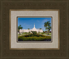 Load image into Gallery viewer, Mérida Mexico Garden Peace
