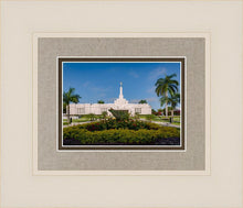 Load image into Gallery viewer, Mérida Mexico Garden Peace
