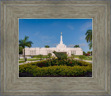 Load image into Gallery viewer, Mérida Mexico Garden Peace
