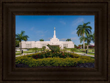Load image into Gallery viewer, Mérida Mexico Garden Peace
