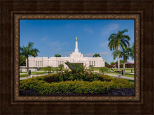 Load image into Gallery viewer, Mérida Mexico Garden Peace
