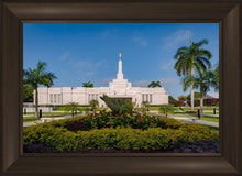Load image into Gallery viewer, Mérida Mexico Garden Peace
