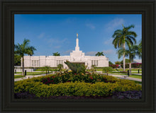 Load image into Gallery viewer, Mérida Mexico Garden Peace
