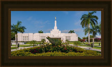 Load image into Gallery viewer, Mérida Mexico Garden Peace
