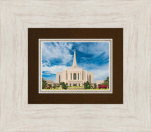 Load image into Gallery viewer, Gilbert Summer Joy
