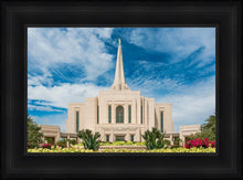 Load image into Gallery viewer, Gilbert Summer Joy
