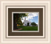 Load image into Gallery viewer, Saint George Fall Leaves
