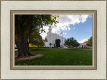 Load image into Gallery viewer, Saint George Fall Leaves
