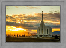 Load image into Gallery viewer, Rexburg Temple - Sunset
