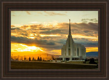 Load image into Gallery viewer, Rexburg Temple - Sunset
