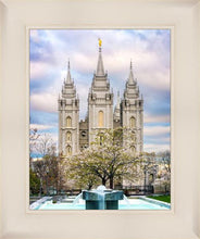 Load image into Gallery viewer, Salt Lake Temple Spring Fountain
