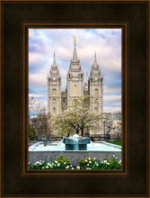Load image into Gallery viewer, Salt Lake Temple Spring Fountain
