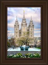 Load image into Gallery viewer, Salt Lake Temple Spring Fountain
