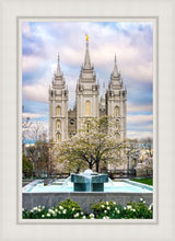 Load image into Gallery viewer, Salt Lake Temple Spring Fountain
