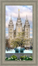 Load image into Gallery viewer, Salt Lake Temple Spring Fountain
