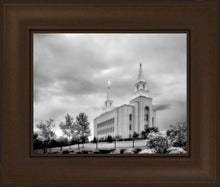 Load image into Gallery viewer, Kansas City Beacon On The Plains Open Edition Print / 14 X 11 Frame C 16 3/4 19 Art

