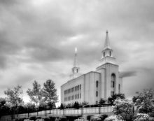 Load image into Gallery viewer, Kansas City Beacon On The Plains Open Edition Print / 14 X 11 Only Art
