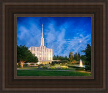 Load image into Gallery viewer, Seattle Blue Hour Open Edition Canvas / 8 X 10 Brown Frame Art
