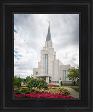 Load image into Gallery viewer, Vancouver Cloudy Day Open Edition Canvas / 11 X 14 Black Frame Art
